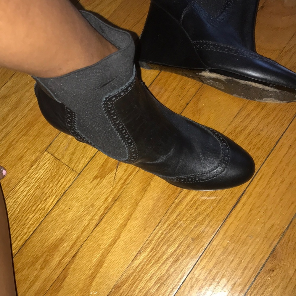 Boots - Picture 6 of 8